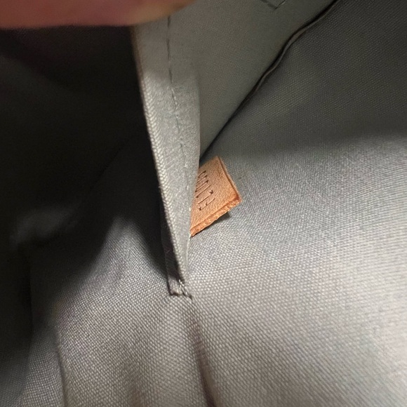 Lv bag - Picture 8 of 8